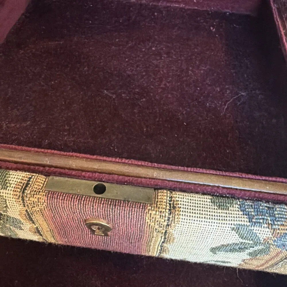 Vtg Floral Tapestry Jewelry Chest Box Stone & Thomas 80’s Velvet Lined Italy